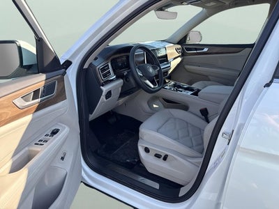2026 Volkswagen Atlas 2.0T SE w/Technology and Panoramic Sunroof Package