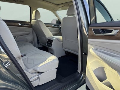 2026 Volkswagen Atlas 2.0T SE w/Technology and Panoramic Sunroof Package