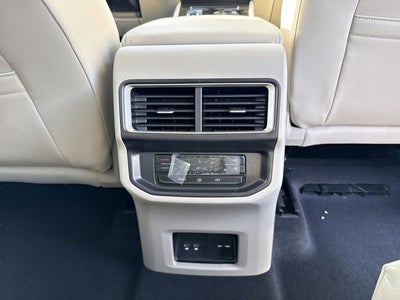 2026 Volkswagen Atlas 2.0T SE w/Technology and Panoramic Sunroof Package