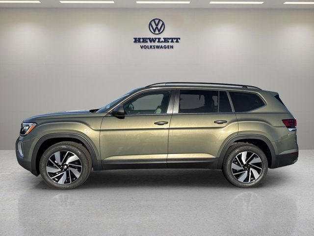 2026 Volkswagen Atlas 2.0T SE w/Technology and Panoramic Sunroof Package