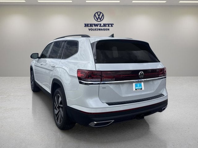 2026 Volkswagen Atlas 2.0T SE w/Technology with Captain's Chairs and Panoramic Sunroof Package