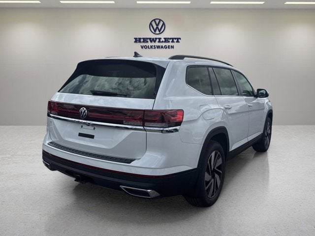 2026 Volkswagen Atlas 2.0T SE w/Technology with Captain's Chairs and Panoramic Sunroof Package