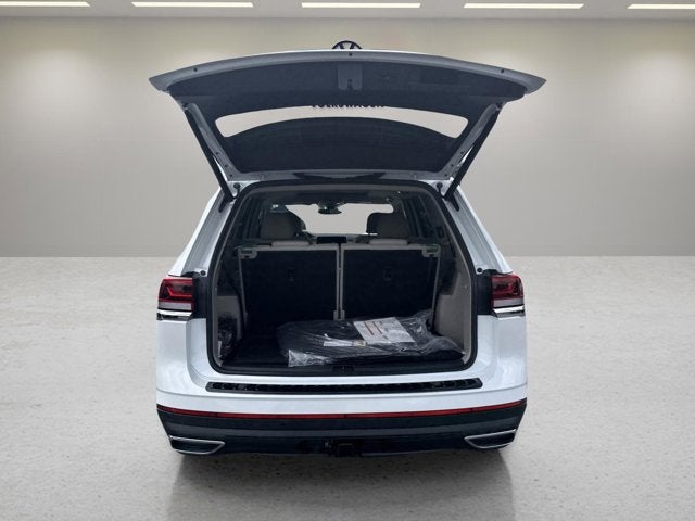 2026 Volkswagen Atlas 2.0T SE w/Technology with Captain's Chairs and Panoramic Sunroof Package