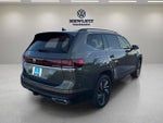 2026 Volkswagen Atlas 2.0T SE w/Technology and Panoramic Sunroof Package