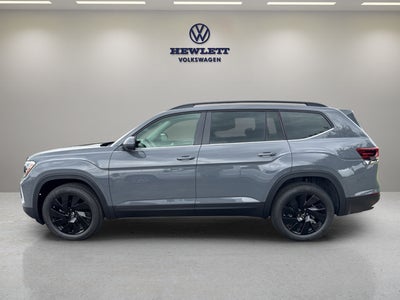 2026 Volkswagen Atlas 2.0T SE w/Technology and Panoramic Sunroof Package