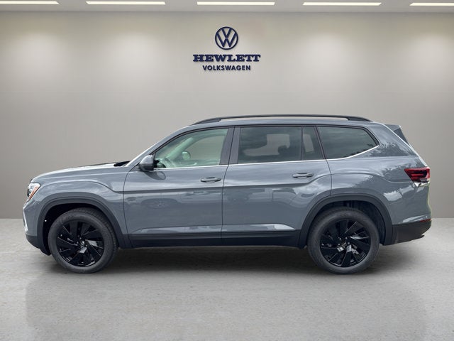 2026 Volkswagen Atlas 2.0T SE w/Technology and Panoramic Sunroof Package
