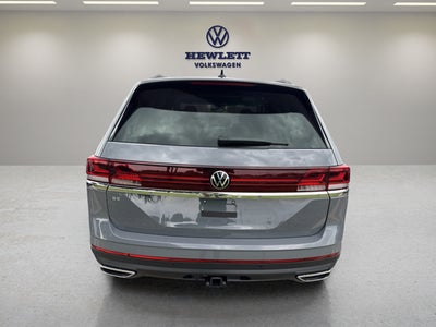 2026 Volkswagen Atlas 2.0T SE w/Technology and Panoramic Sunroof Package