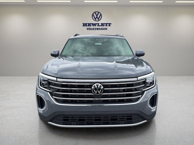 2026 Volkswagen Atlas 2.0T SE w/Technology and Panoramic Sunroof Package