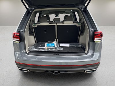 2026 Volkswagen Atlas 2.0T SE w/Technology and Panoramic Sunroof Package