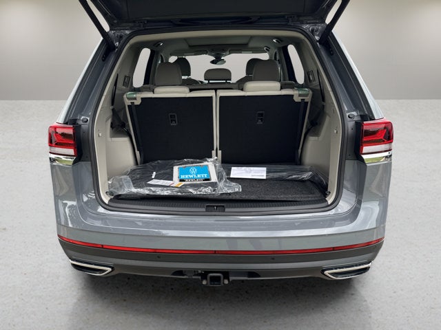 2026 Volkswagen Atlas 2.0T SE w/Technology and Panoramic Sunroof Package