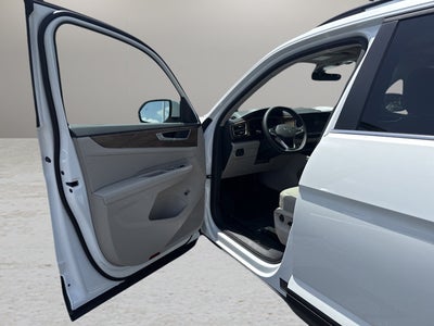2026 Volkswagen Atlas 2.0T SE w/Technology and Panoramic Sunroof Package