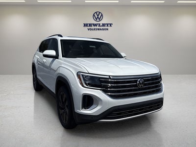 2026 Volkswagen Atlas 2.0T SE w/Technology and Panoramic Sunroof Package