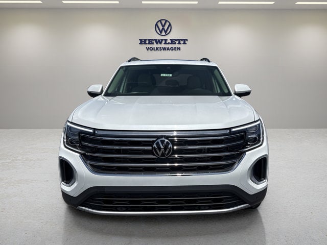 2026 Volkswagen Atlas 2.0T SE w/Technology and Panoramic Sunroof Package