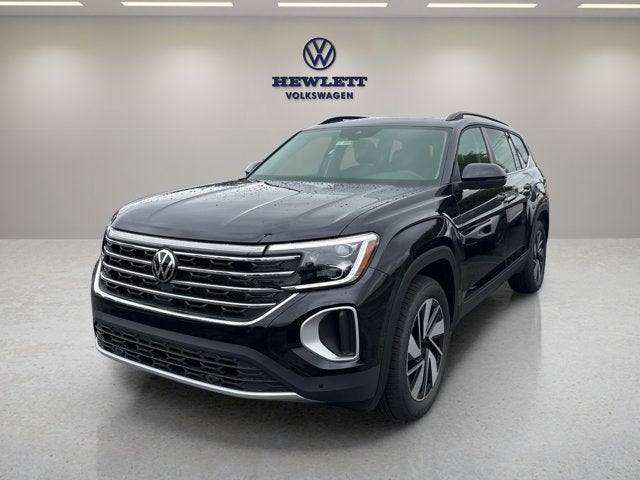 2026 Volkswagen Atlas 2.0T SE w/Technology and Panoramic Sunroof Package