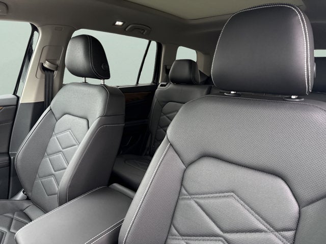 2026 Volkswagen Atlas 2.0T SE w/Technology and Panoramic Sunroof Package