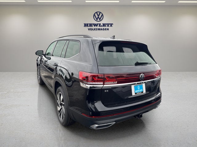 2026 Volkswagen Atlas 2.0T SE w/Technology and Panoramic Sunroof Package