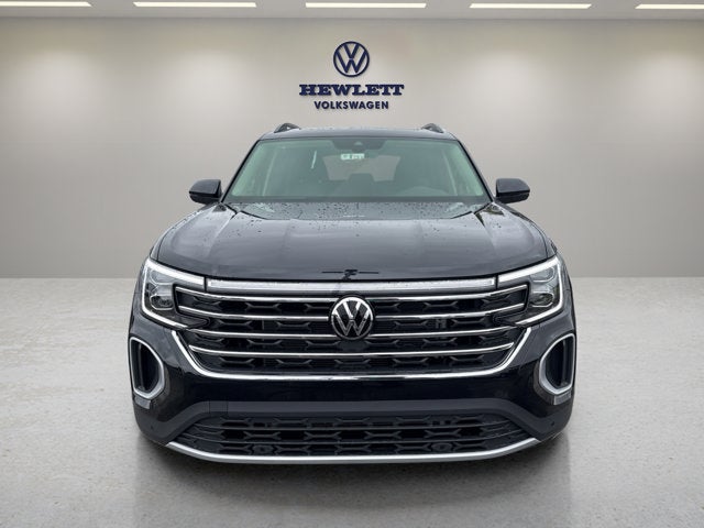 2026 Volkswagen Atlas 2.0T SE w/Technology and Panoramic Sunroof Package