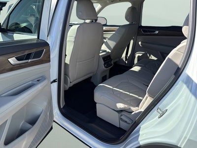 2026 Volkswagen Atlas 2.0T SE w/Technology and Panoramic Sunroof Package