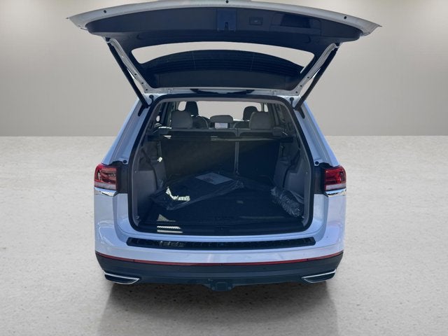 2026 Volkswagen Atlas 2.0T SE w/Technology and Panoramic Sunroof Package