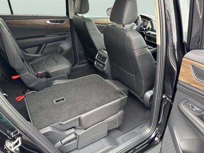 2026 Volkswagen Atlas 2.0T SE w/Technology with Captain's Chairs and Panoramic Sunroof Package