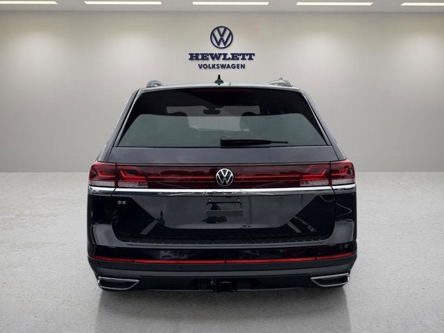 2026 Volkswagen Atlas 2.0T SE w/Technology with Captain's Chairs and Panoramic Sunroof Package