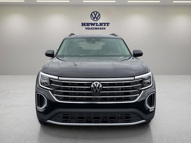 2026 Volkswagen Atlas 2.0T SE w/Technology with Captain's Chairs and Panoramic Sunroof Package