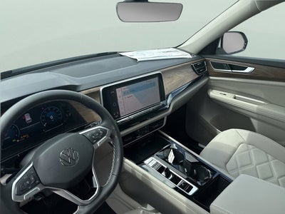 2026 Volkswagen Atlas 2.0T SE w/Technology and Panoramic Sunroof Package