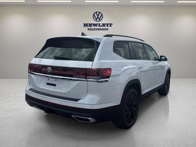 2026 Volkswagen Atlas 2.0T SE w/Technology and Panoramic Sunroof Package
