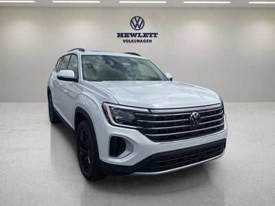 2026 Volkswagen Atlas 2.0T SE w/Technology and Panoramic Sunroof Package