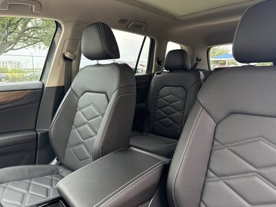 2026 Volkswagen Atlas 2.0T SE w/Technology with Captain's Chairs and Panoramic Sunroof Package
