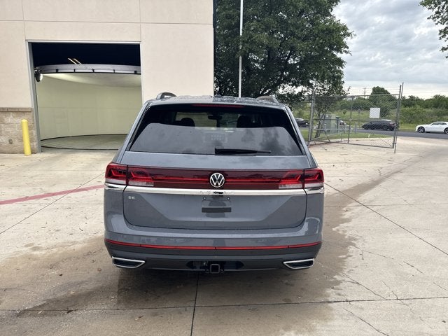 2026 Volkswagen Atlas 2.0T SE w/Technology with Captain's Chairs and Panoramic Sunroof Package