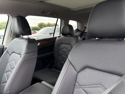 2026 Volkswagen Atlas 2.0T SE w/Technology with Captain's Chairs and Panoramic Sunroof Package