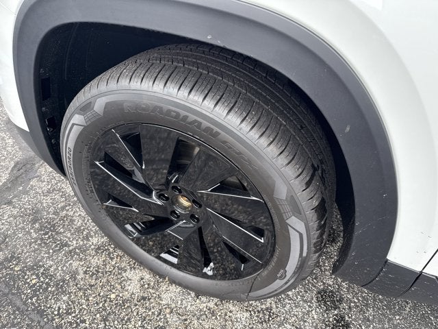 2026 Volkswagen Atlas 2.0T SE w/Technology with Captain's Chairs and Panoramic Sunroof Package