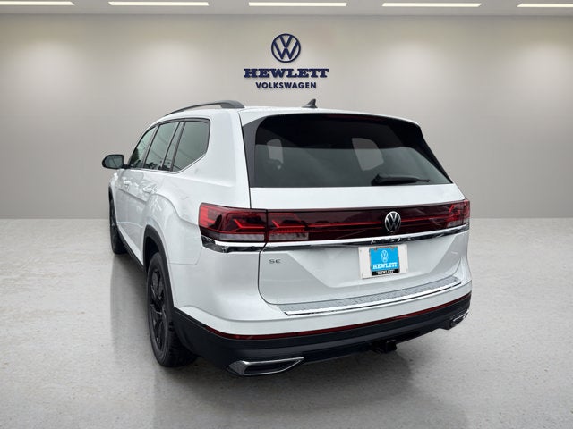2026 Volkswagen Atlas 2.0T SE w/Technology with Captain's Chairs and Panoramic Sunroof Package