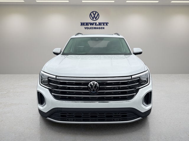 2026 Volkswagen Atlas 2.0T SE w/Technology with Captain's Chairs and Panoramic Sunroof Package