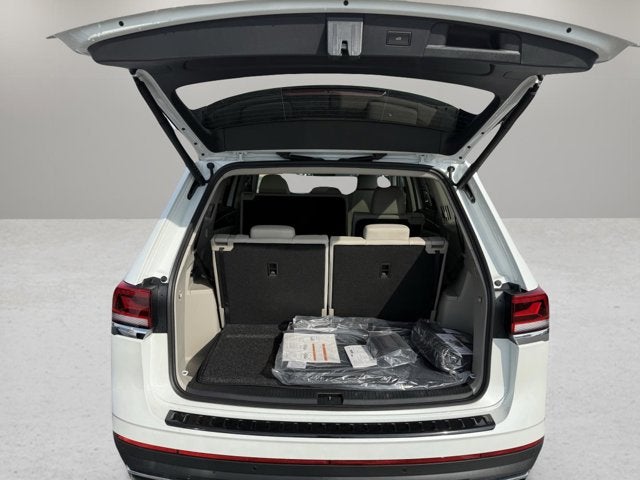 2026 Volkswagen Atlas 2.0T SE w/Technology and Panoramic Sunroof Package