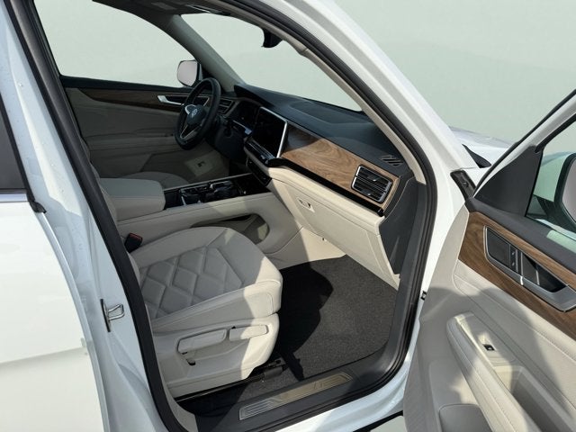 2026 Volkswagen Atlas 2.0T SE w/Technology and Panoramic Sunroof Package