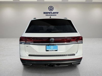 2026 Volkswagen Atlas 2.0T SE w/Technology and Panoramic Sunroof Package