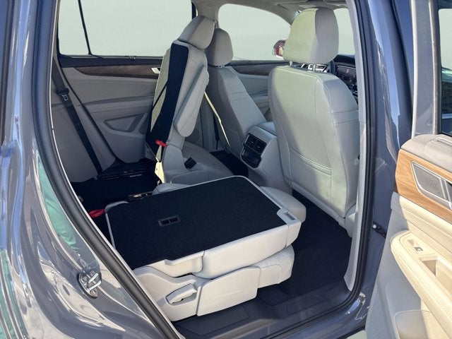 2026 Volkswagen Atlas 2.0T SE w/Technology with Captain's Chairs and Panoramic Sunroof Package