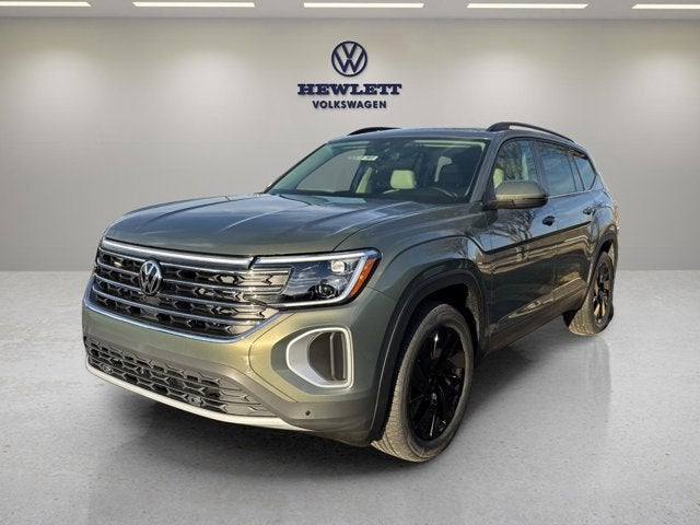 2026 Volkswagen Atlas 2.0T SE w/Technology with Captain's Chairs and Panoramic Sunroof Package