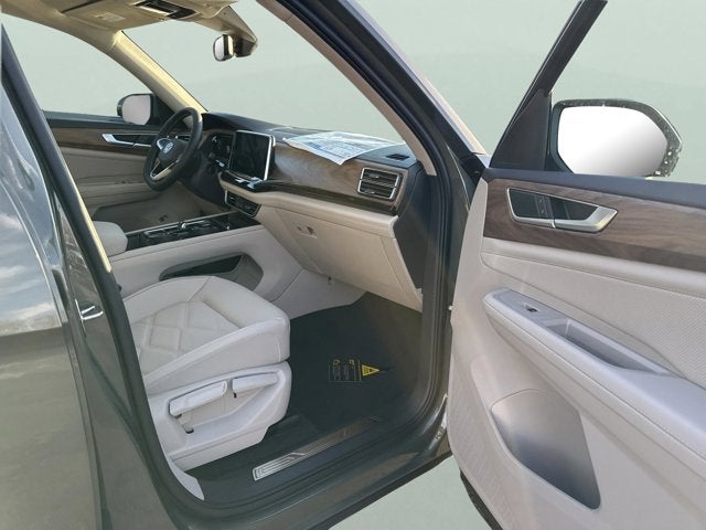 2026 Volkswagen Atlas 2.0T SE w/Technology with Captain's Chairs and Panoramic Sunroof Package