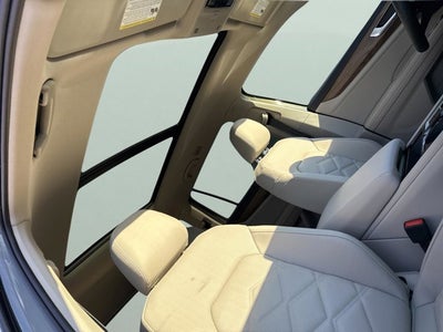 2026 Volkswagen Atlas 2.0T SE w/Technology with Captain's Chairs and Panoramic Sunroof Package