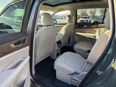 2026 Volkswagen Atlas 2.0T SE w/Technology with Captain's Chairs and Panoramic Sunroof Package