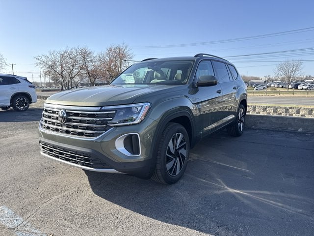 2026 Volkswagen Atlas 2.0T SE w/Technology and Panoramic Sunroof Package