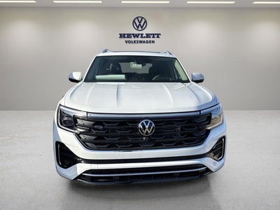2026 Volkswagen Atlas 2.0T SE w/Technology and Panoramic Sunroof Package