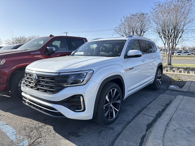 2026 Volkswagen Atlas 2.0T SE w/Technology and Panoramic Sunroof Package