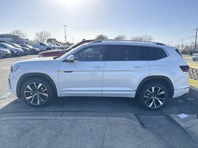 2026 Volkswagen Atlas 2.0T SE w/Technology and Panoramic Sunroof Package