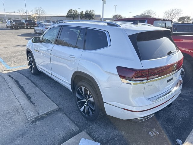2026 Volkswagen Atlas 2.0T SE w/Technology and Panoramic Sunroof Package