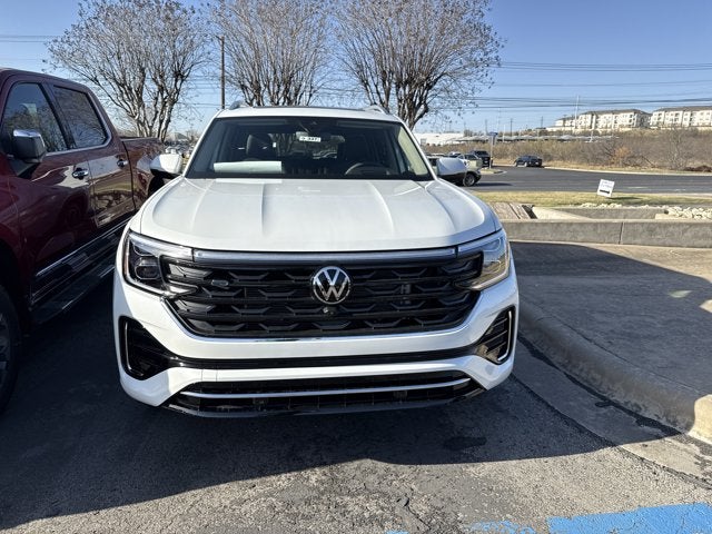 2026 Volkswagen Atlas 2.0T SE w/Technology and Panoramic Sunroof Package