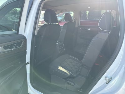 2026 Volkswagen Atlas 2.0T SE w/Technology and Panoramic Sunroof Package